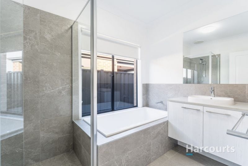 14 Genovesa Drive, Truganina