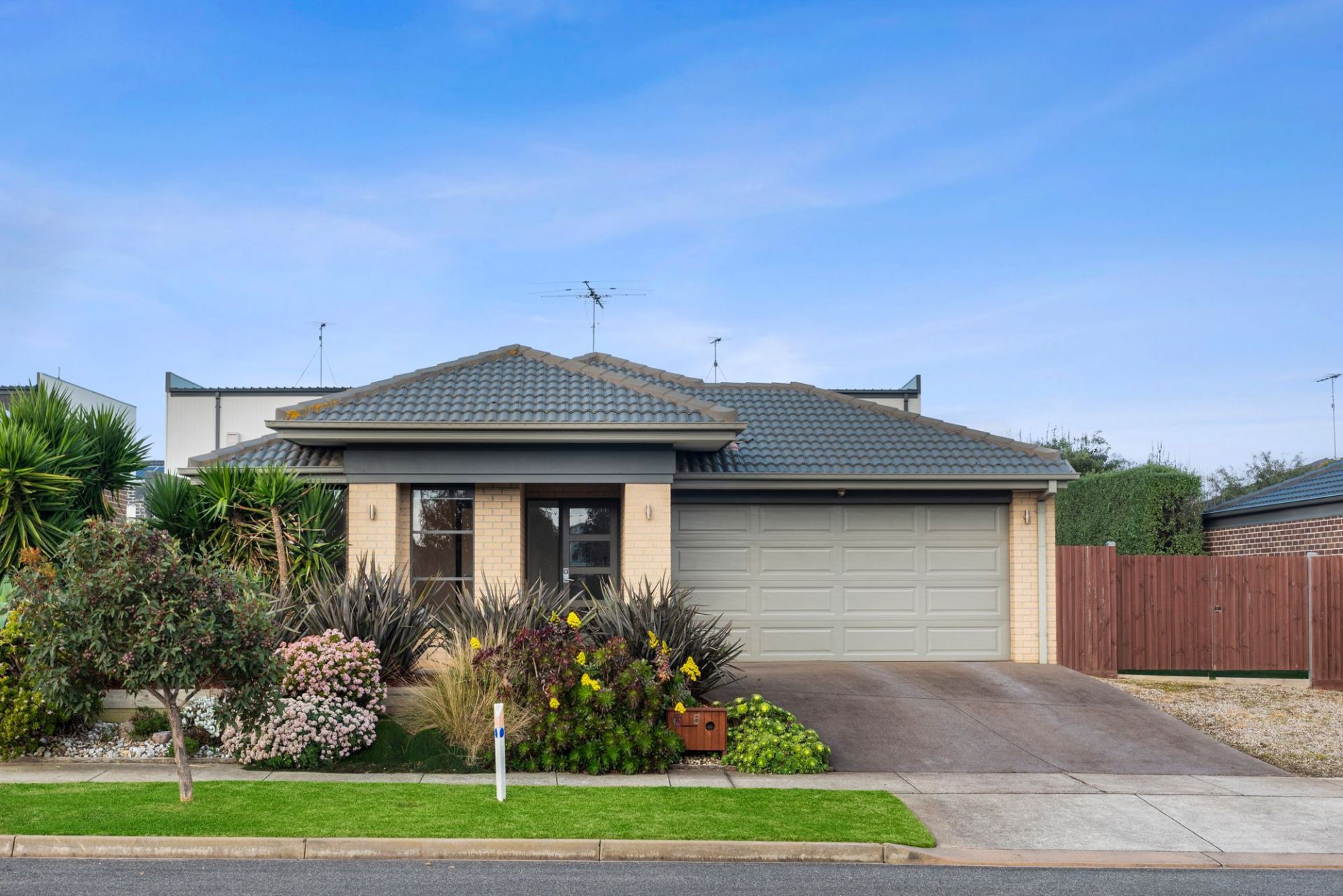 5 Oakdean Boulevard Ocean Grove VIC, Ocean Grove - Thumbnail 2