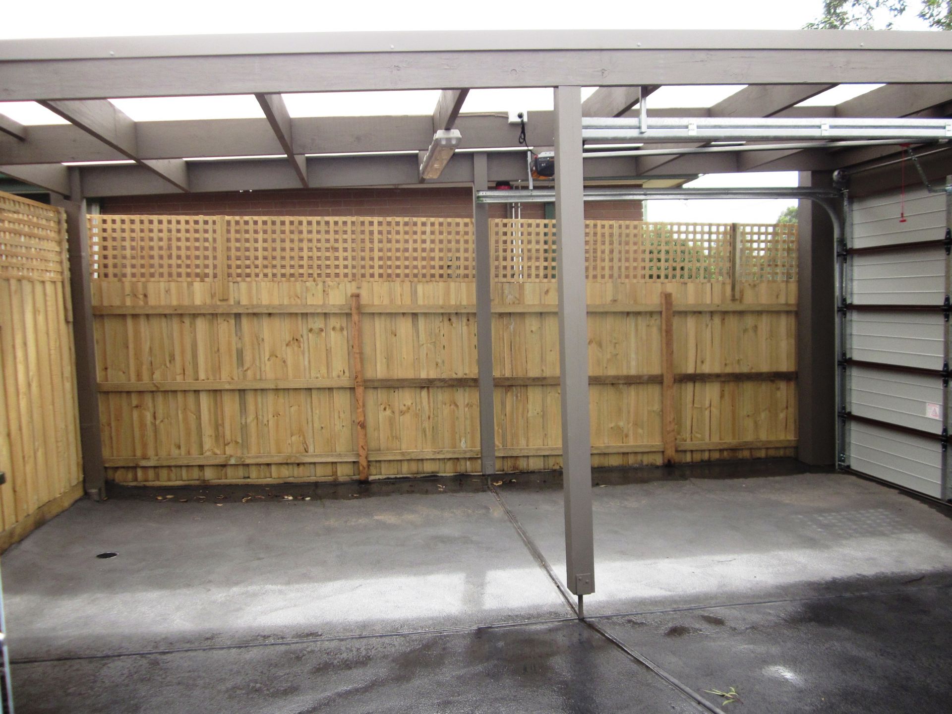 MODERN UNIT IN PRIME LOCATION
