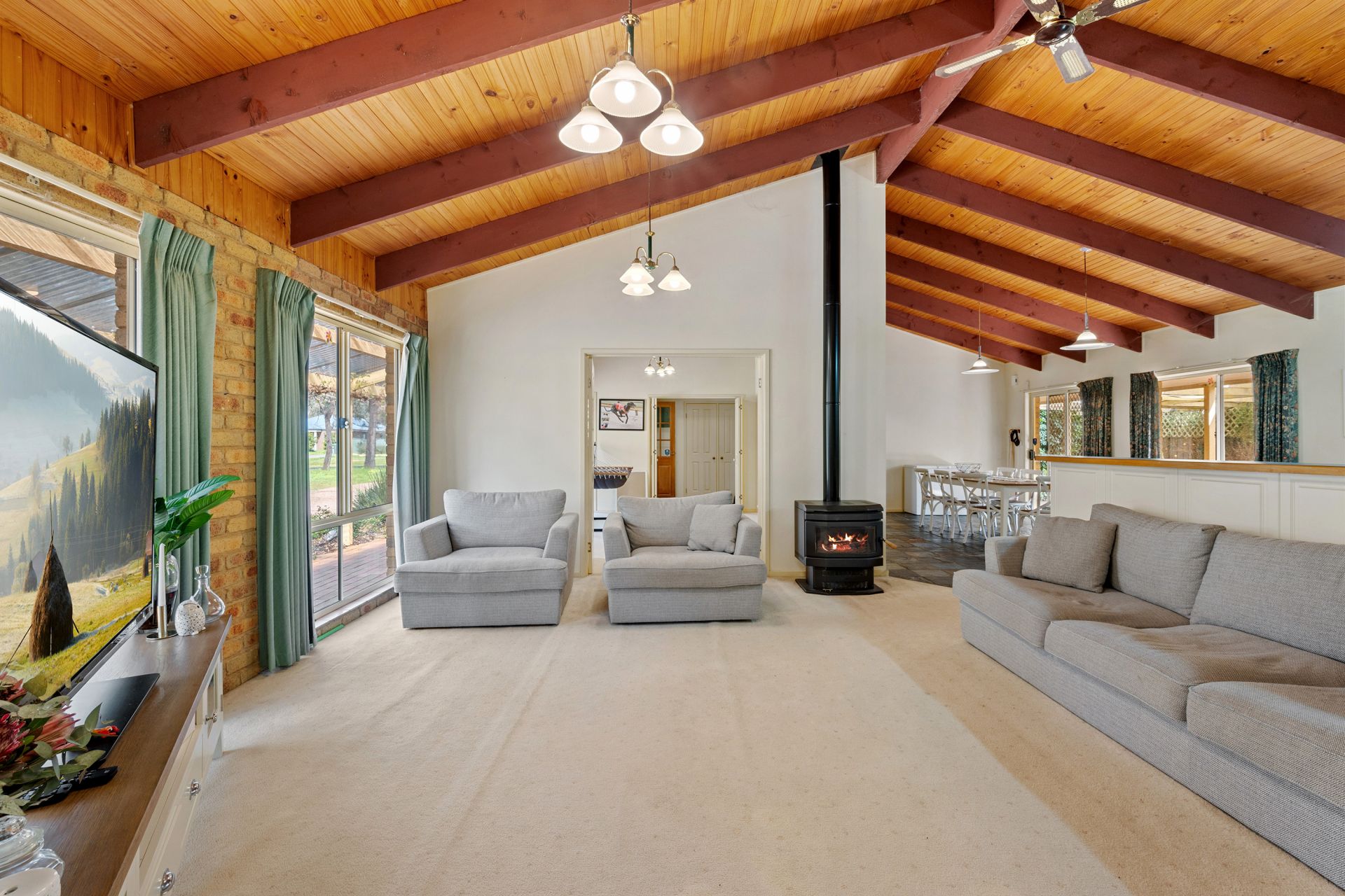 101 Carolyn Way, Maiden Gully Bendigo Ballarat Real Estate Pty Ltd