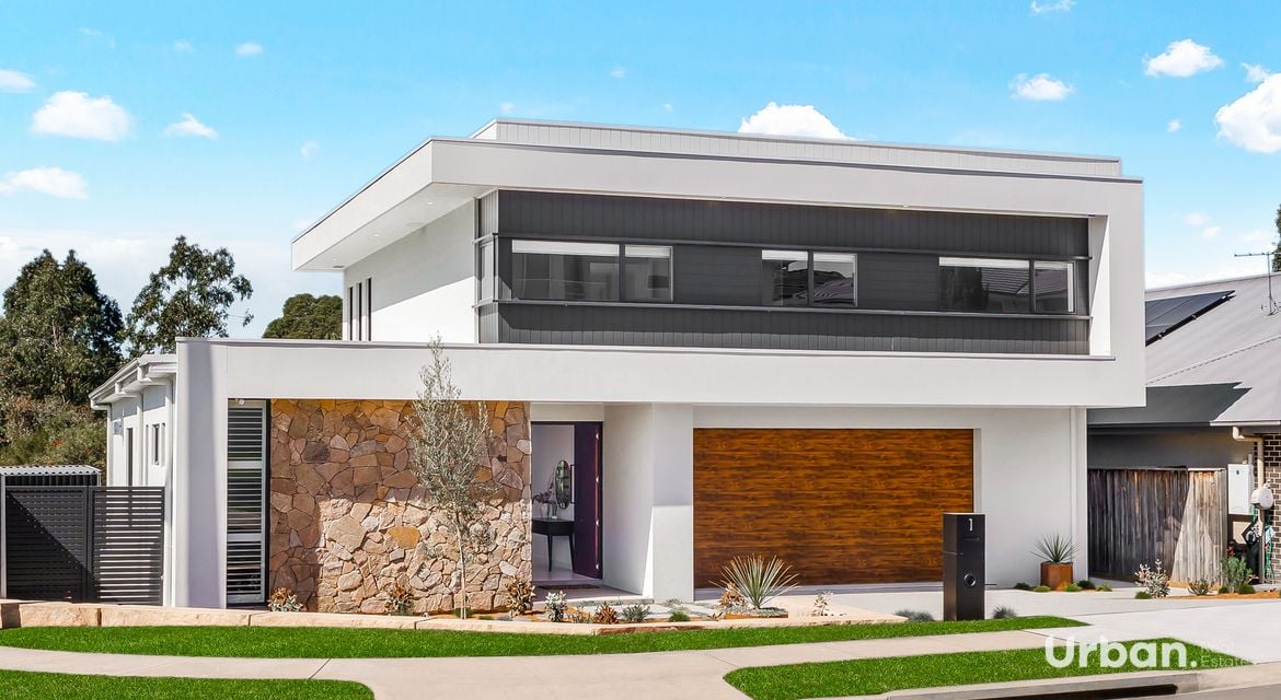 Colebee 1 Woodhall Close