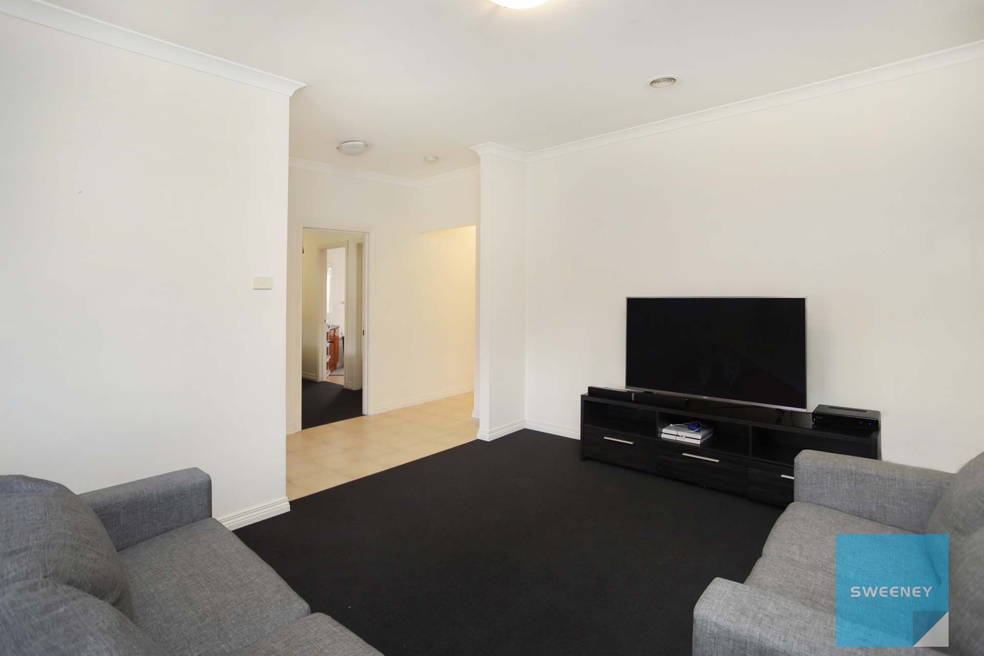 52 Naracoorte Drive, Caroline Springs - Thumbnail 4