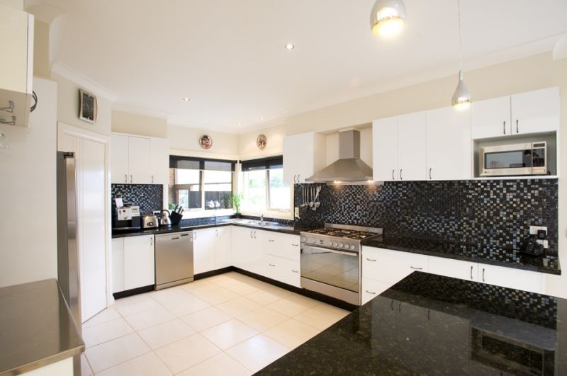 18 Maddison Circuit, Bacchus Marsh - Thumbnail 2