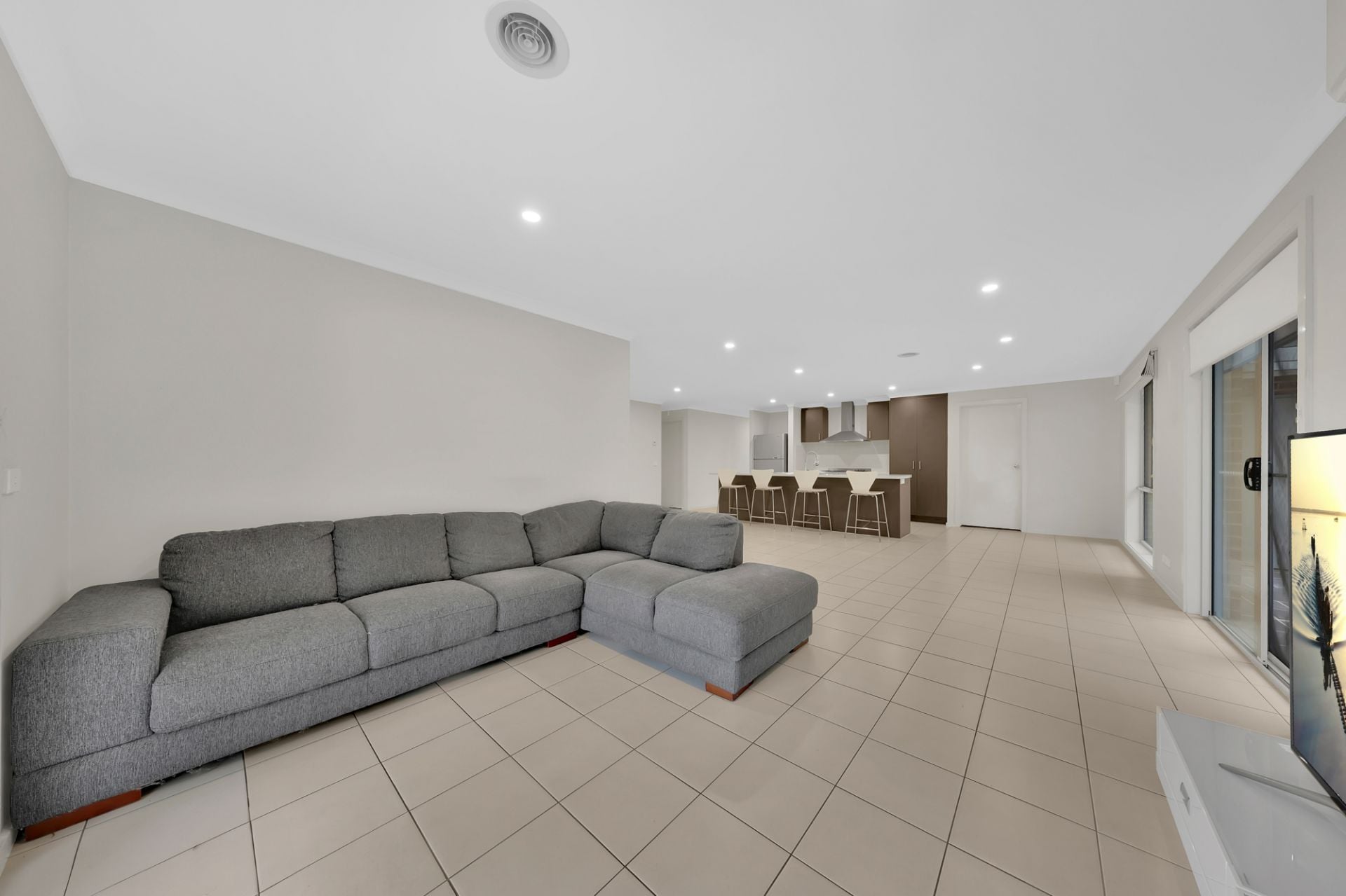 Spacious 4-Bedroom Family Home!