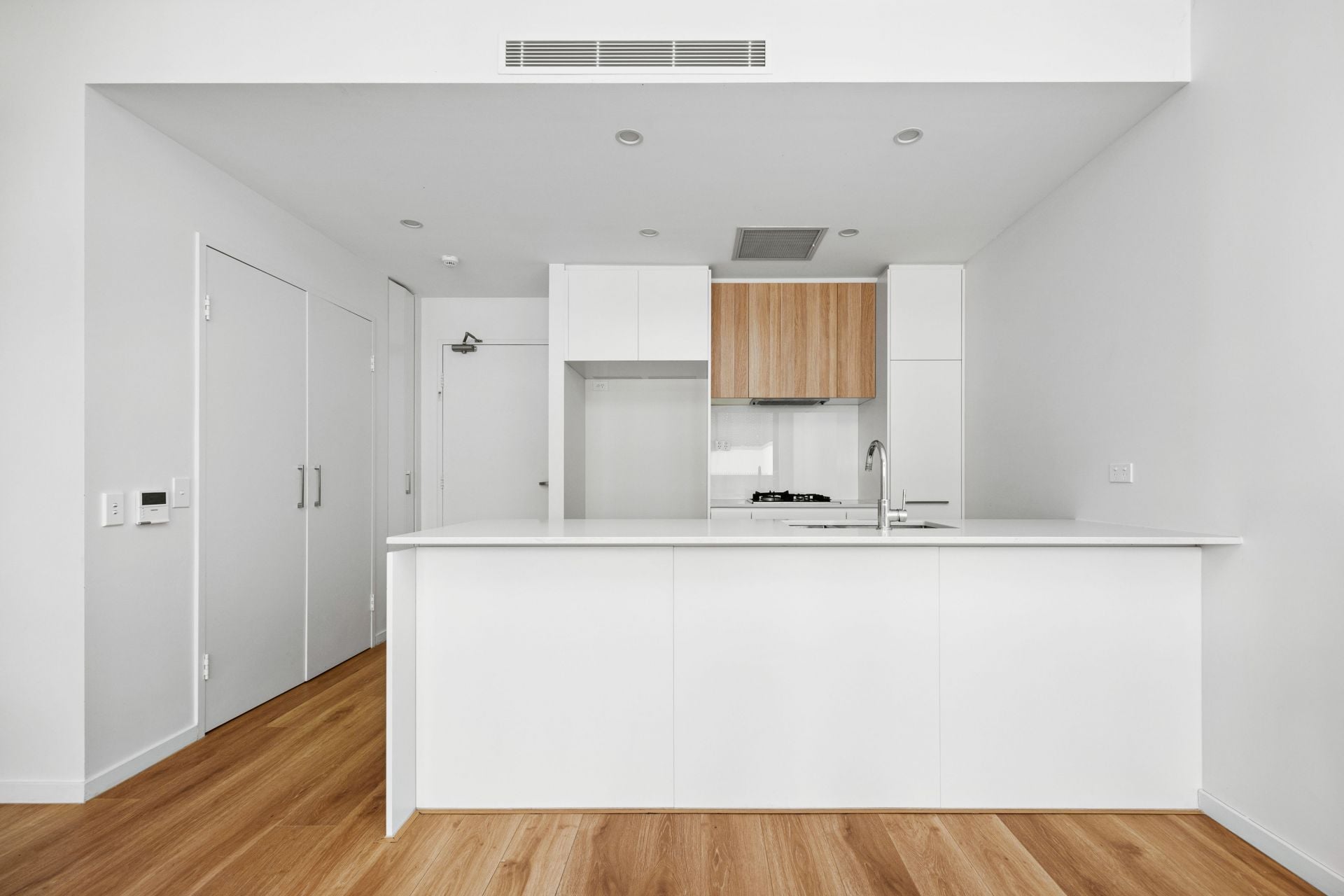 305/1 Pinnacle Street, Miranda, Miranda - Thumbnail 4