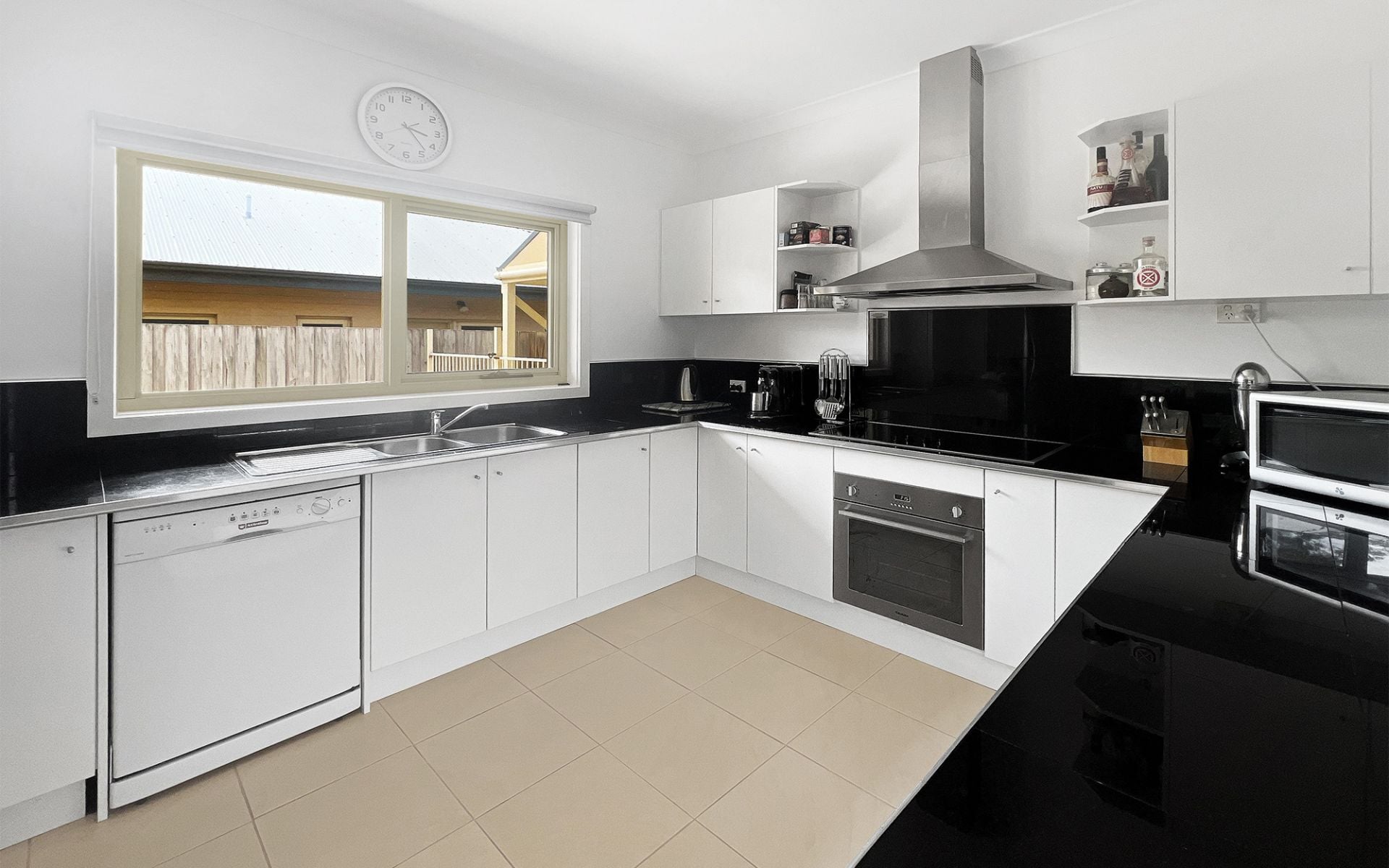 1/62 Cawood Street, Apollo Bay - Thumbnail 6