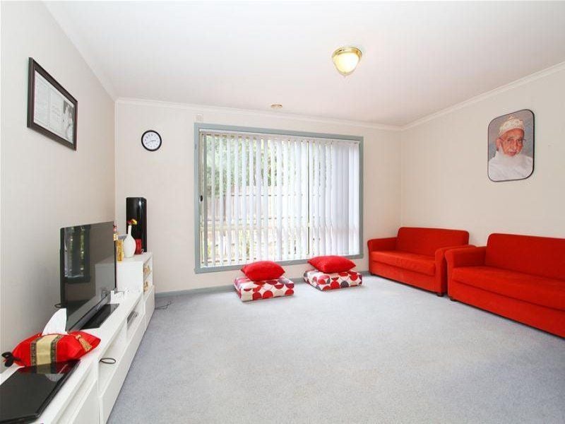 CUTE & COSY WITH A FANTASTIC LOCATION