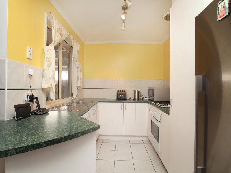 23 Timele Drive, Hillside - Thumbnail 6