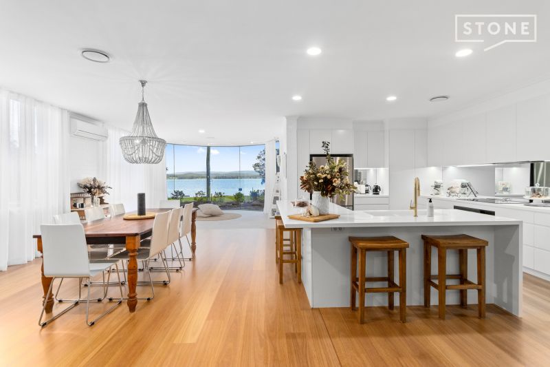 Real Estate For Sale 520 The Esplanade Warners Bay , NSW