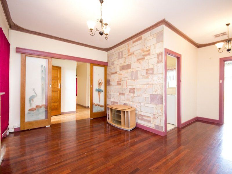 Real Estate For Sale 53 Ormond Avenue Clearview , SA