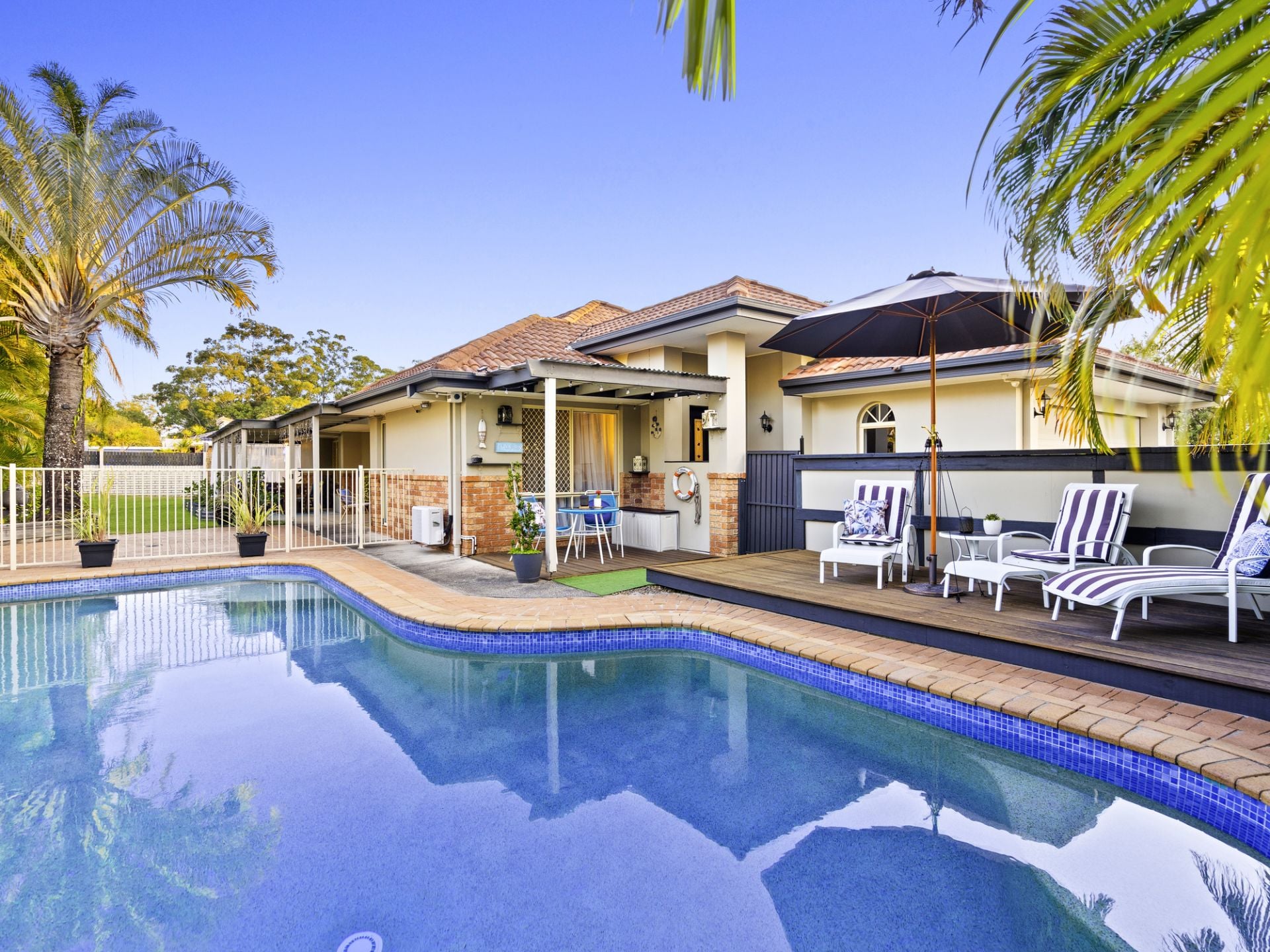 2 Sundown Drive, Paradise Point - Thumbnail 2