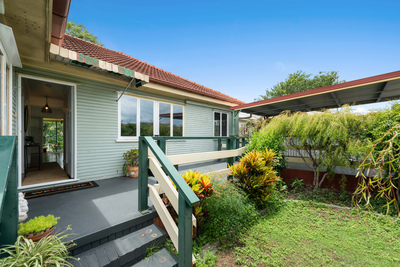 Convenient, Modern & Leafy Cottage
