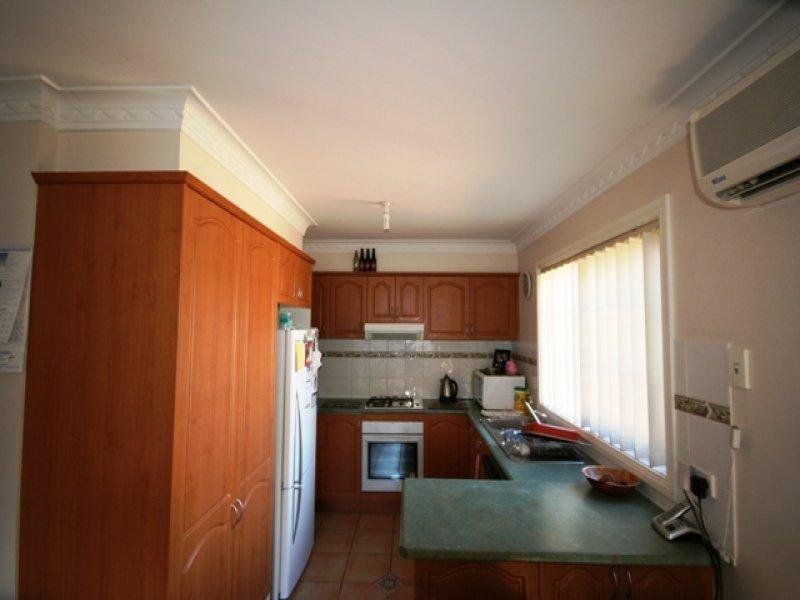 2/30 Bourke Street, Richmond - Thumbnail 4