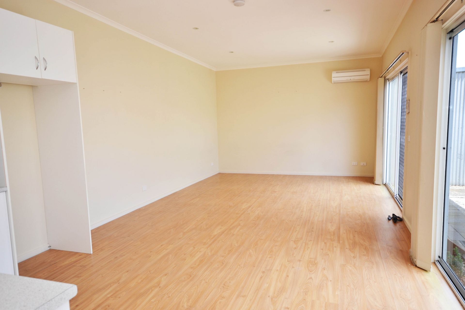 EXTRA LARGE ONE BEDROOM