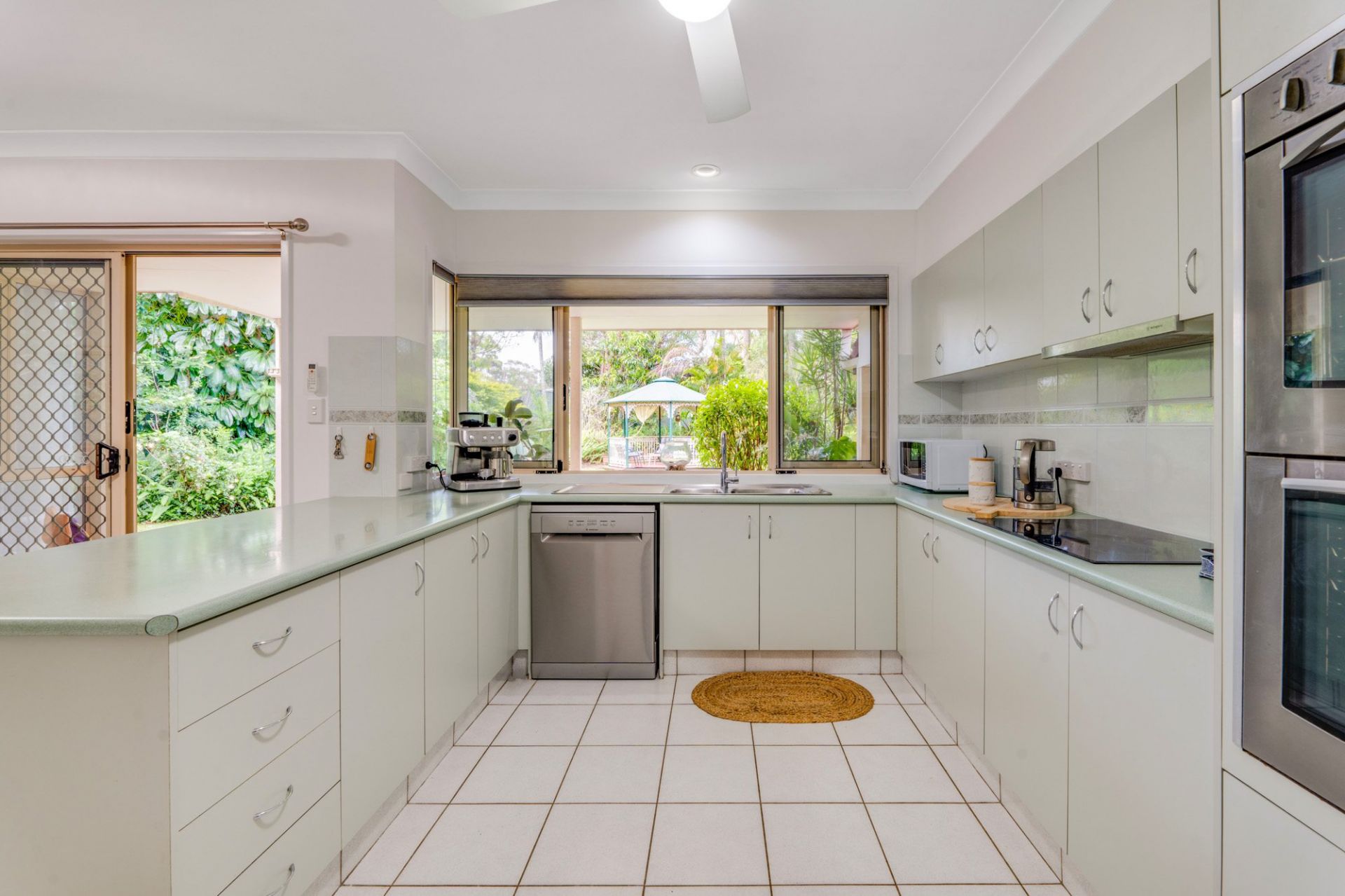 25 Moody Court, Parkwood - Thumbnail 7