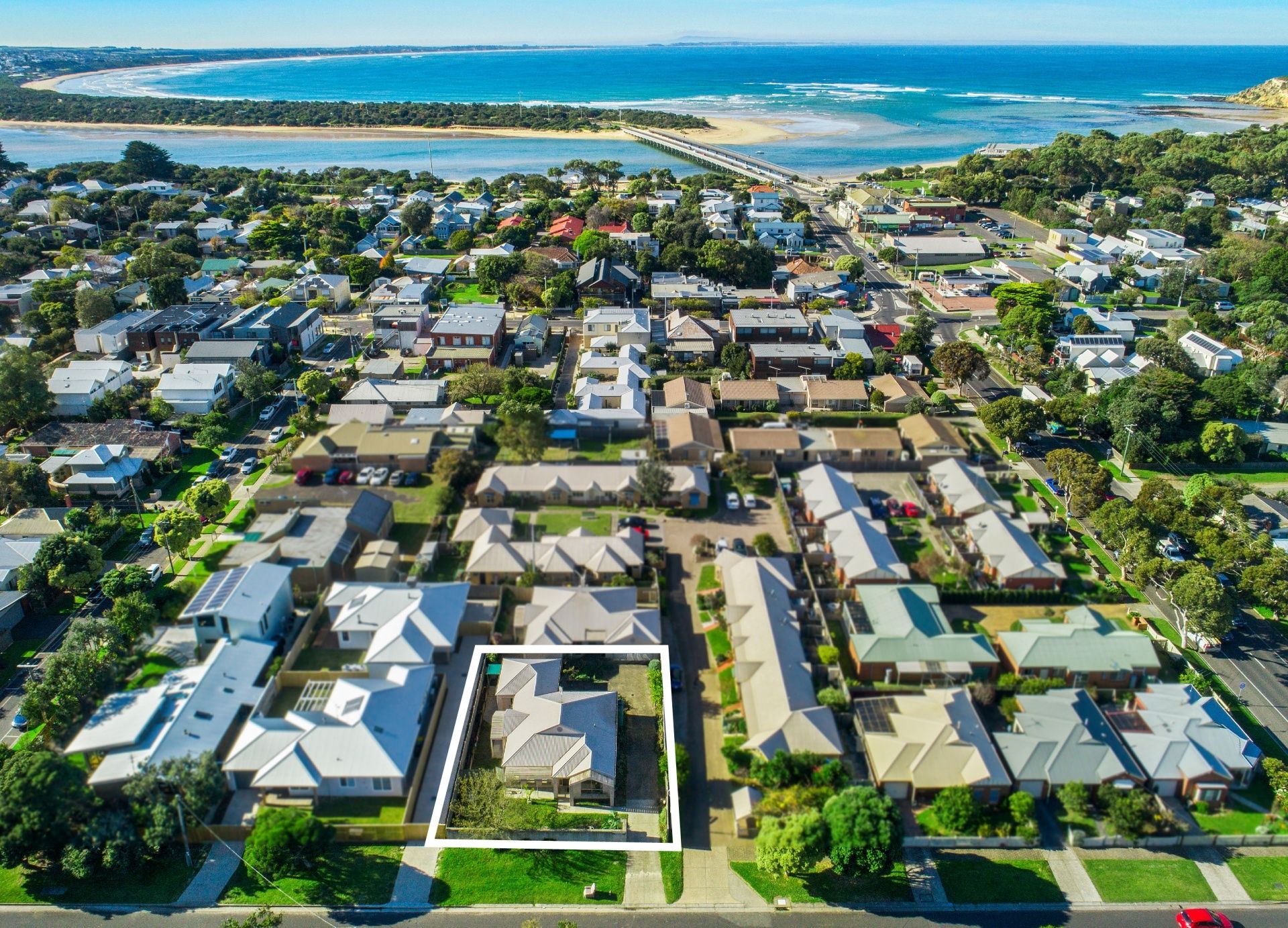 1/8 Grove Road Barwon Heads VIC, Barwon Heads - Thumbnail 2