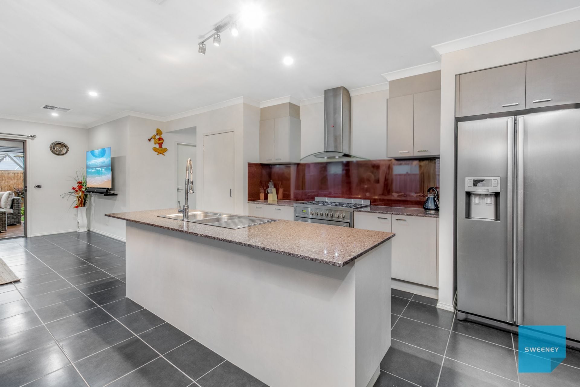 5 Gordes Street, Fraser Rise - Thumbnail 5