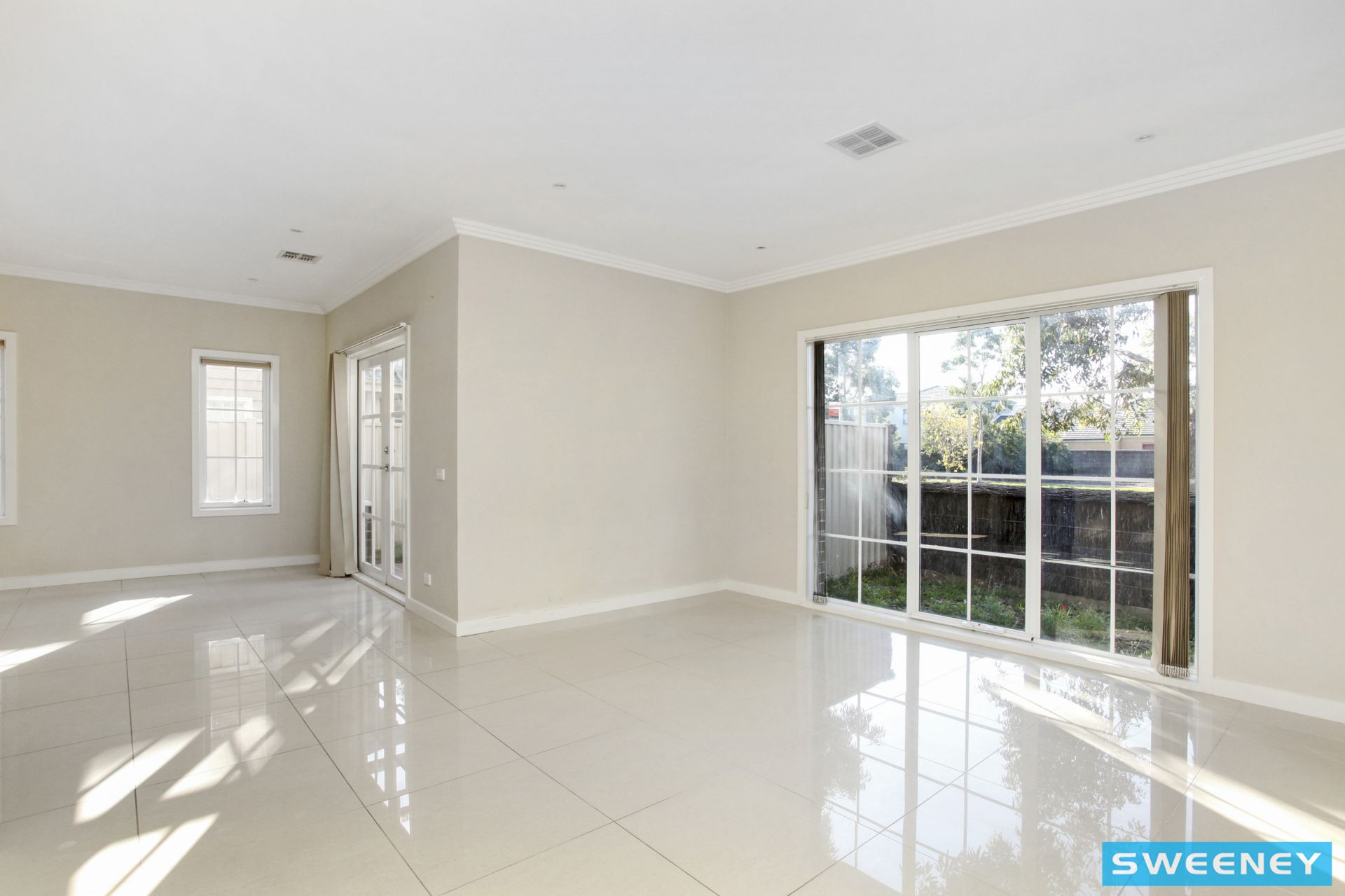 8/7 Toolondo Close, Caroline Springs - Thumbnail 5