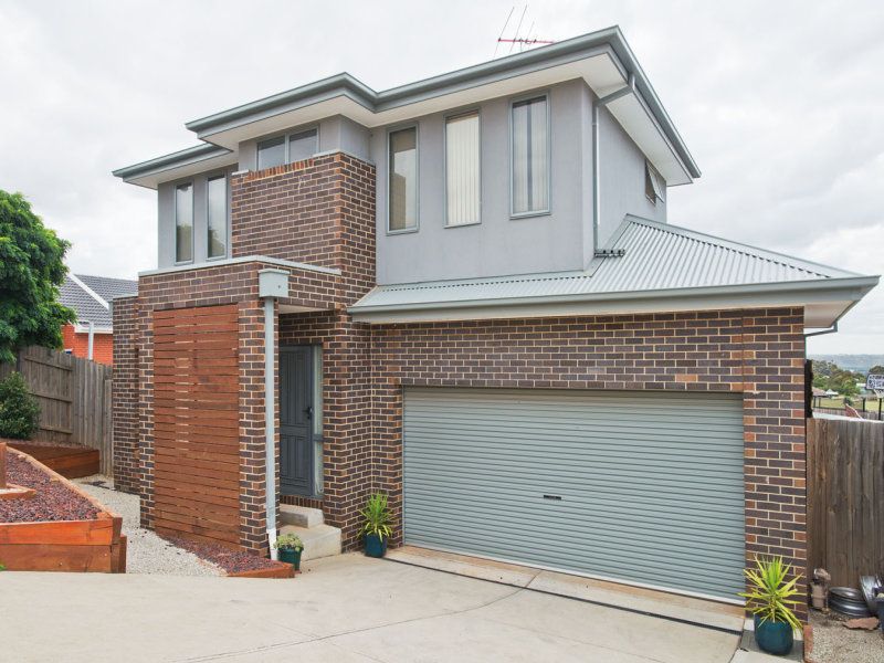 1/10-12 Ross Street, Bacchus Marsh - Thumbnail 2