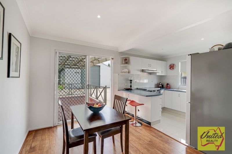 25 McIntosh Street, The Oaks United Realty