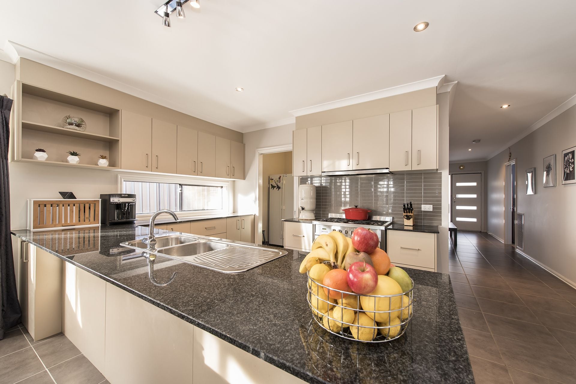 41 Jonah Parade, Deer Park - Thumbnail 4