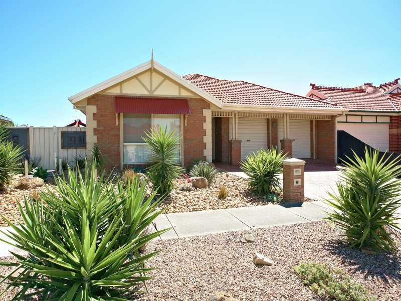 11 Astair Avenue SOUTH MORANG, South Morang - Thumbnail 3