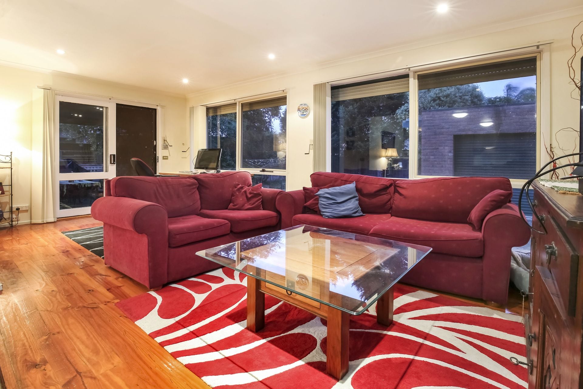 4 Car Garage On 624sqm - Seize This Significant Opportunity!