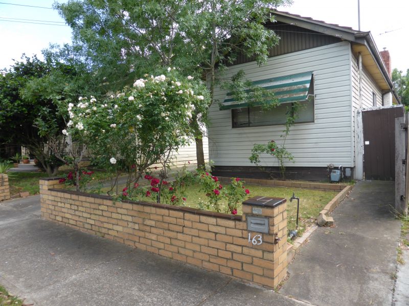 163 Rossmoyne Street, Thornbury