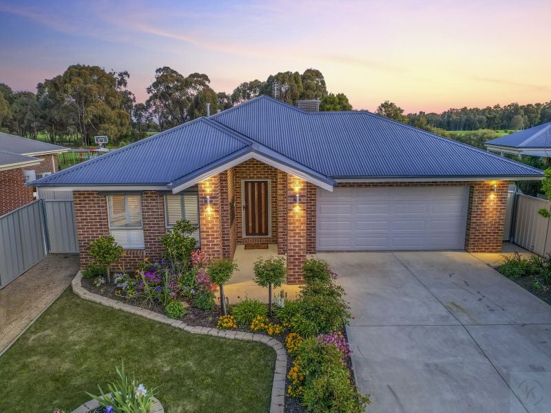 13 Nugget Fuller Drive, Tocumwal Kerr Real Estate