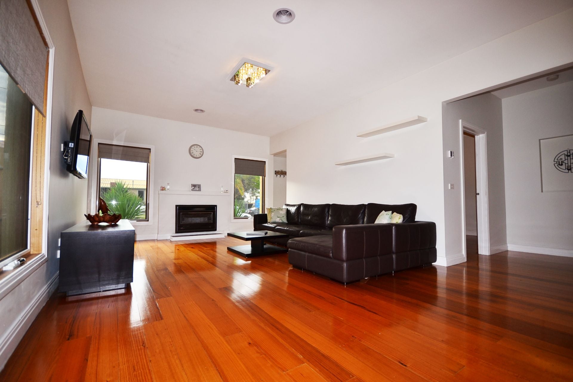 SUPERB MODERN STYLE