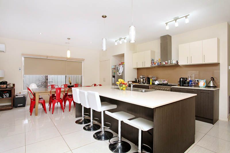 11 The Grange, Caroline Springs - Thumbnail 4