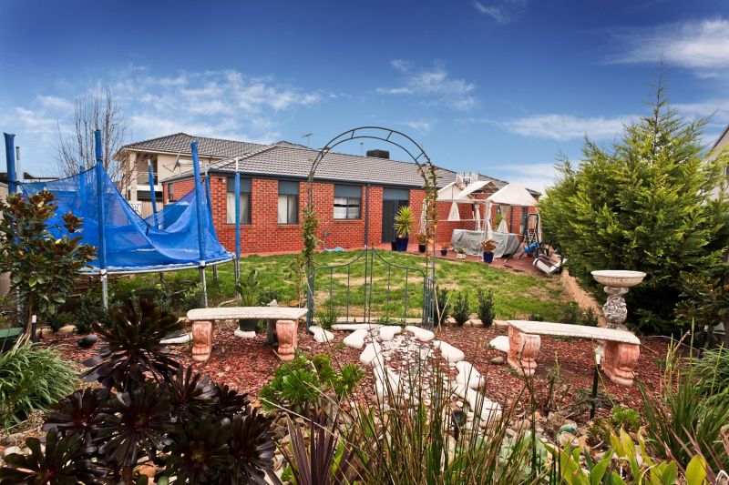 3 Appletree Grove, BURNSIDE HEIGHTS Sweeney Estate Agents