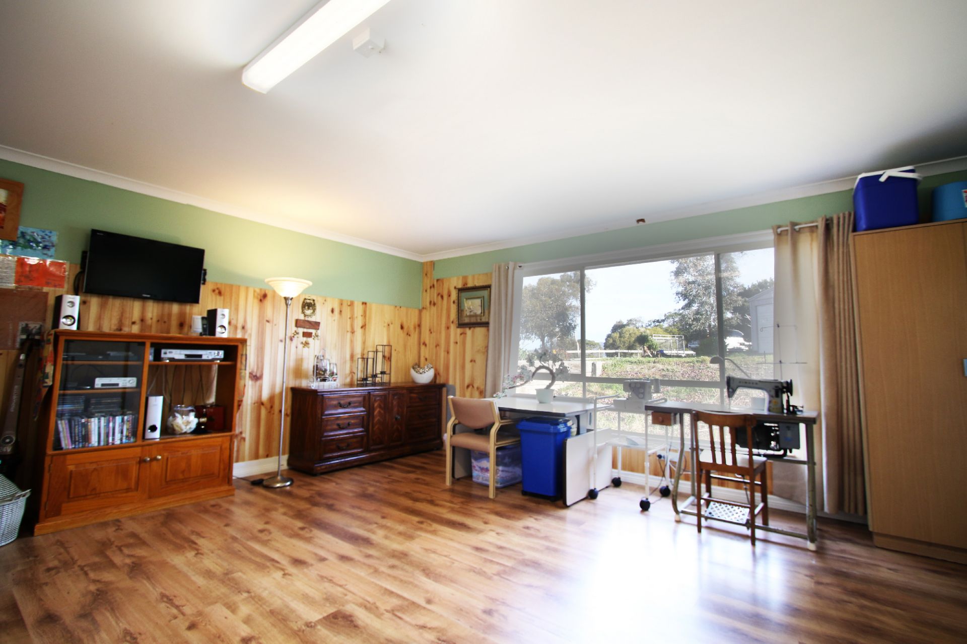 Peace And Privacy On Five Acre's