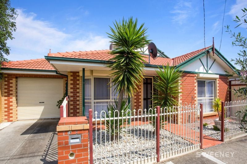 1A Jeavons Court, Altona Meadows - Thumbnail 2