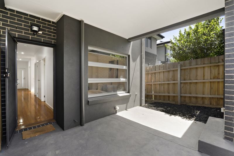 4/10 Domain Drive, Hillside
