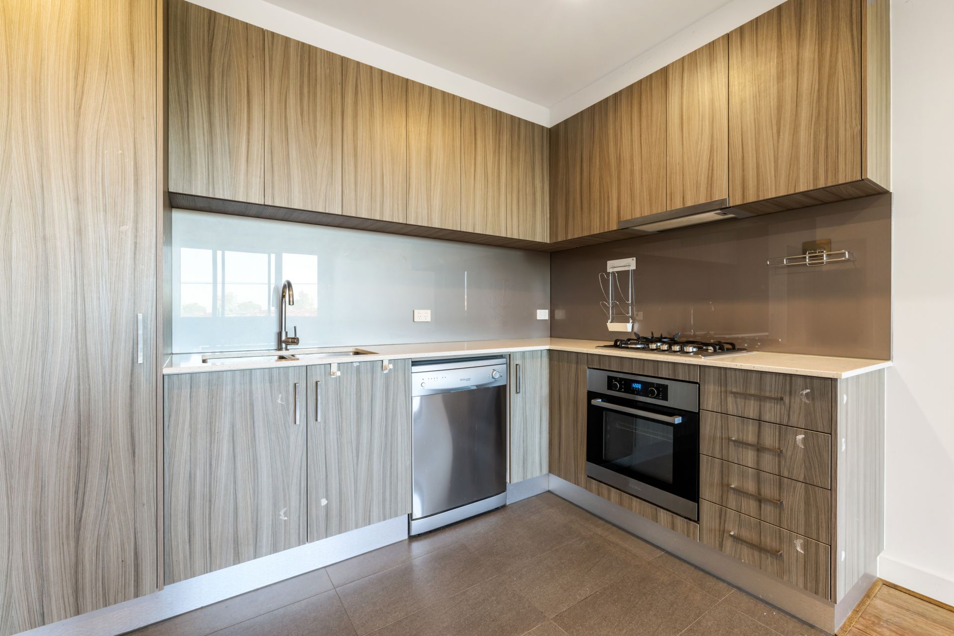 Modern Living in Magnificent Location