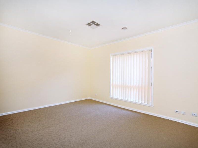 15 Conrad Terrace, Taylors Hill - Thumbnail 8