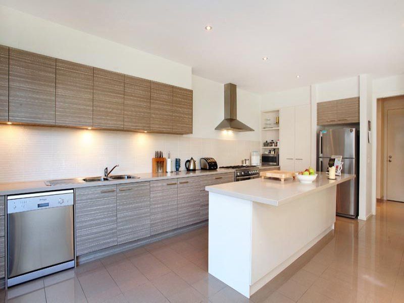 16 Seddon Place, Caroline Springs - Thumbnail 4