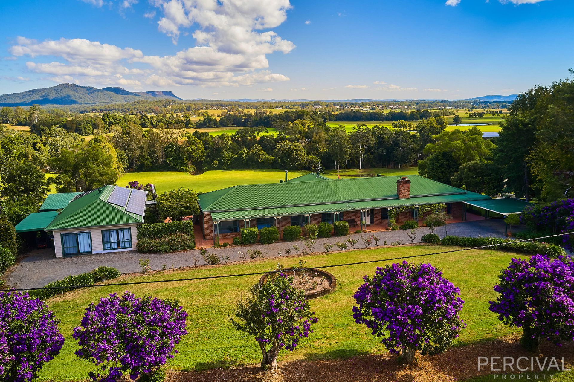 4.3 Acres with Kings Creek Frontage & Separate Cottage, King Creek - Thumbnail 2