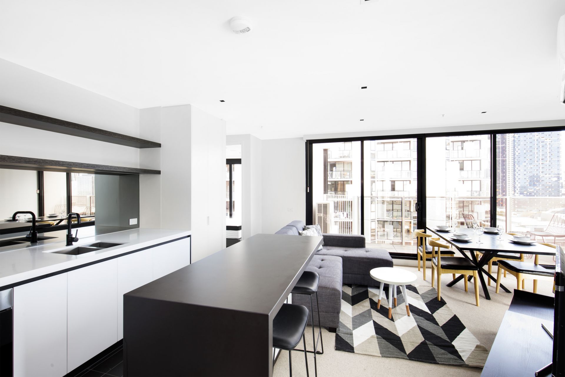 1705/675 La Trobe Street, Docklands - Thumbnail 2