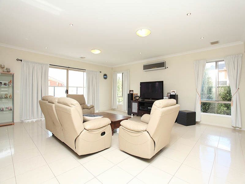 10 Inglewood Drive, Burnside Heights - Thumbnail 8