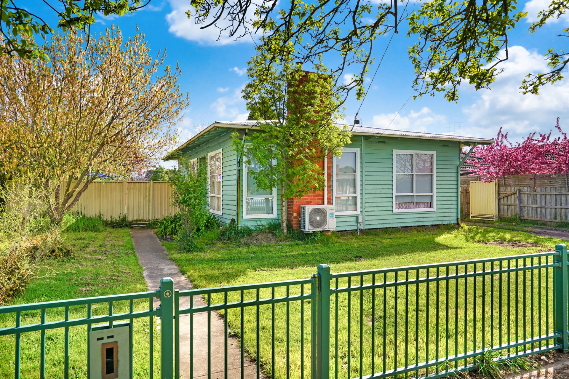 57 Wattle Avenue, Wendouree, Wendouree - Thumbnail 4