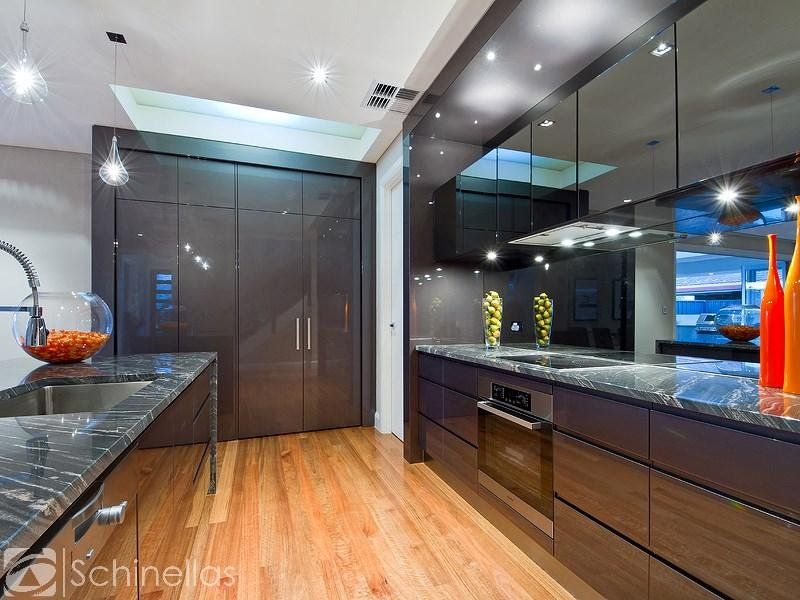 17 Strathmore Terrace, Brighton - Thumbnail 4