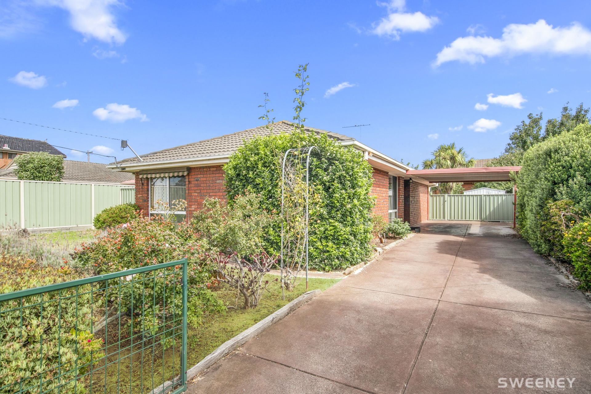 48 Roach Drive, Altona Meadows - Thumbnail 2