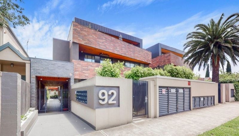 9/92 Hawthorn Road, Caulfield North - Thumbnail 2