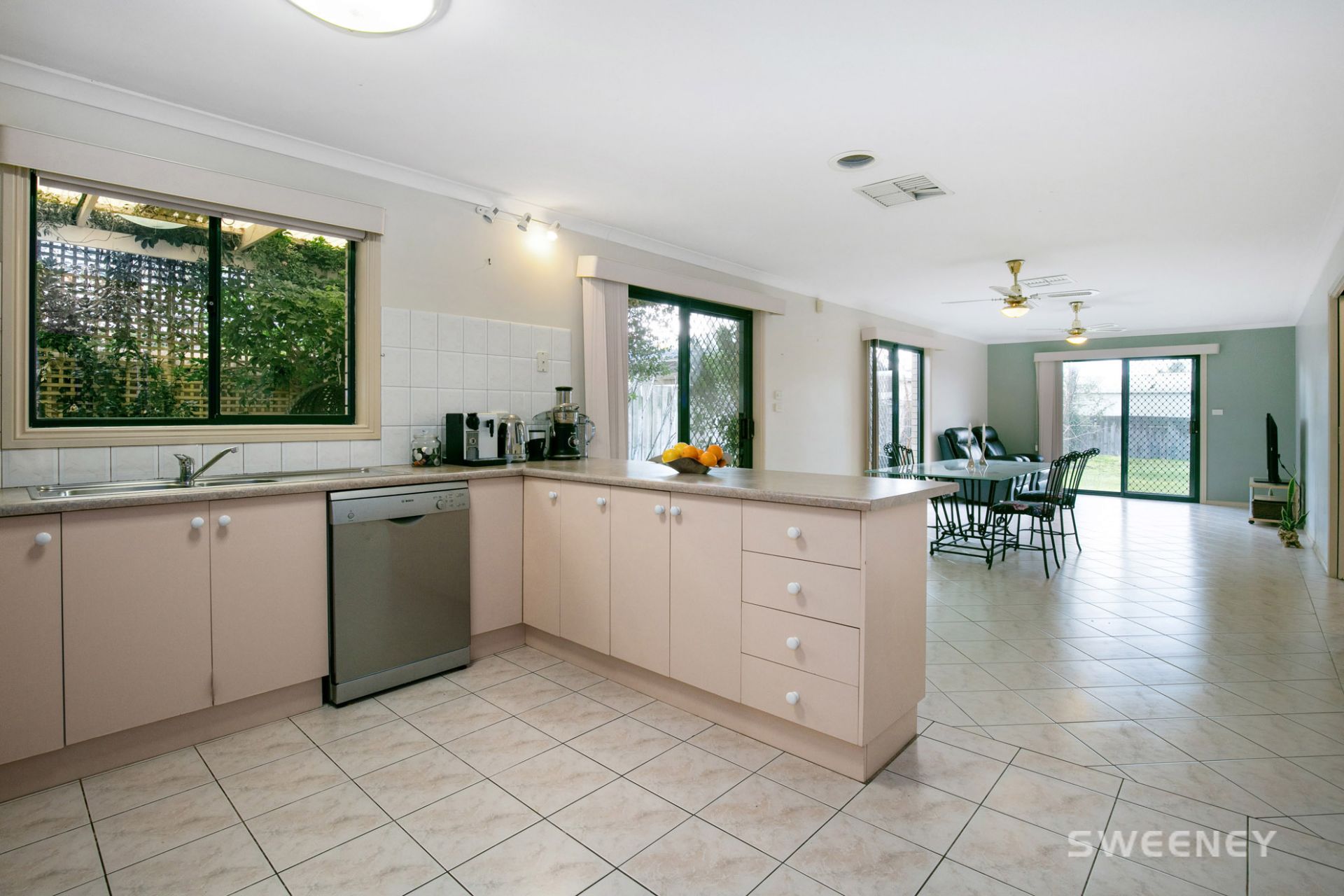 4 Oakes Court, Altona Meadows - Thumbnail 6