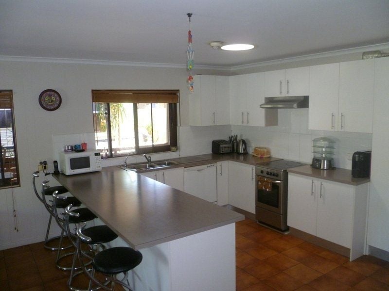 10 Kandoo Street Pacific Paradise QLD, Pacific Paradise - Thumbnail 4