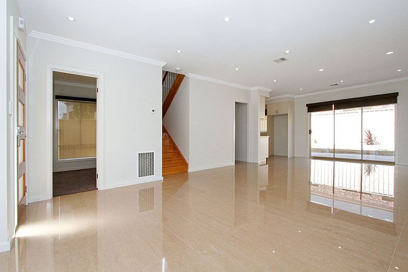 LOW MAINTENANCE FAMILY HOME