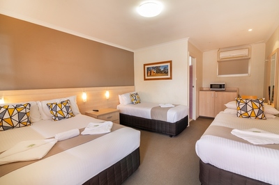 Freehold Motel with Additional Passive Rental Income