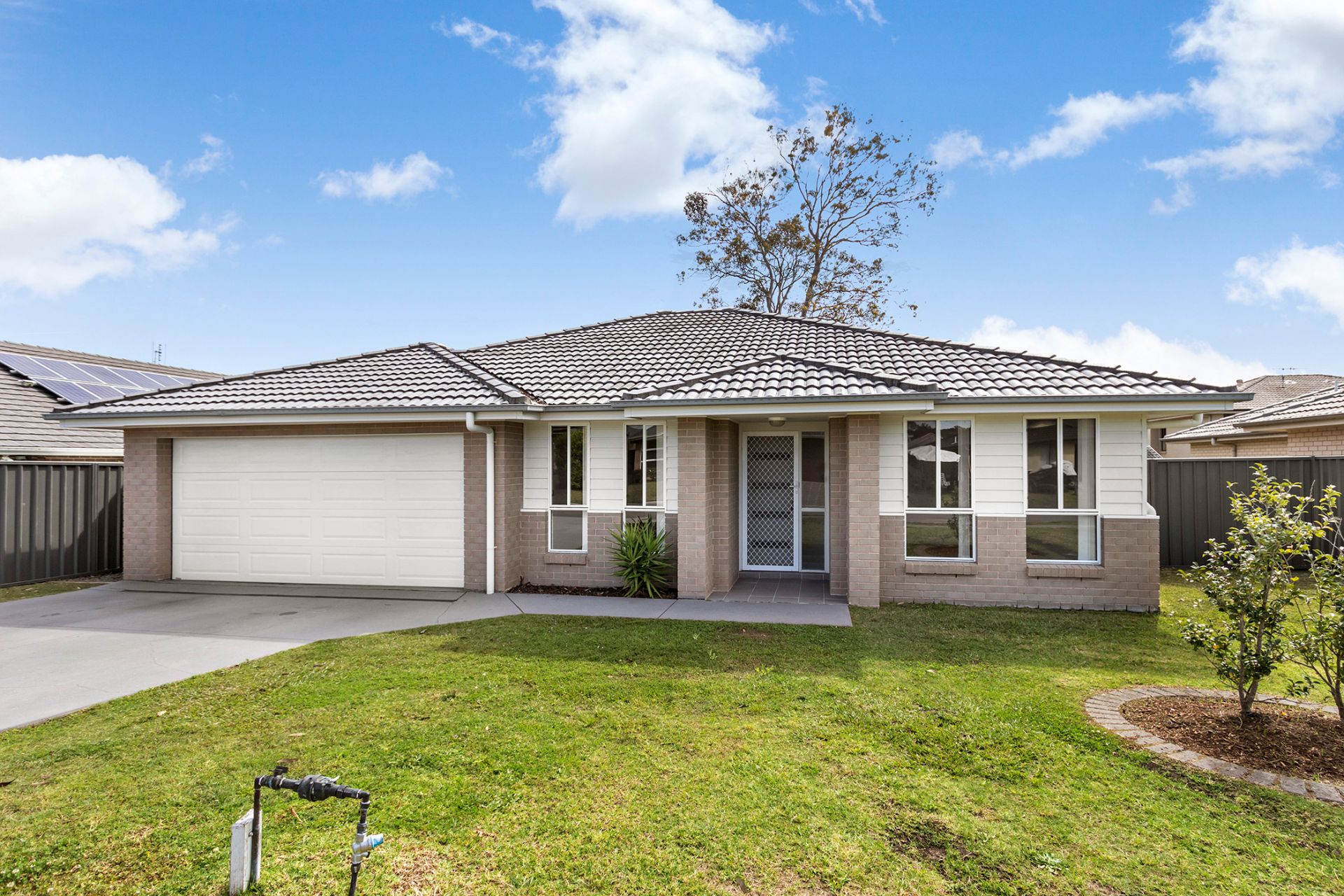 Real Estate For Lease 18 Salamander Road Wadalba , NSW